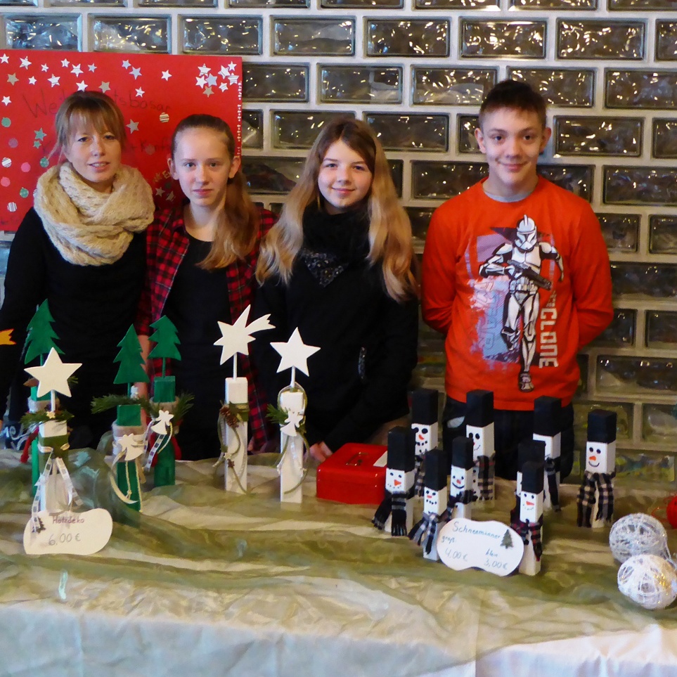 Weihnachtsschmuck Zugunsten Der Paderborner Tafel Evangelischer