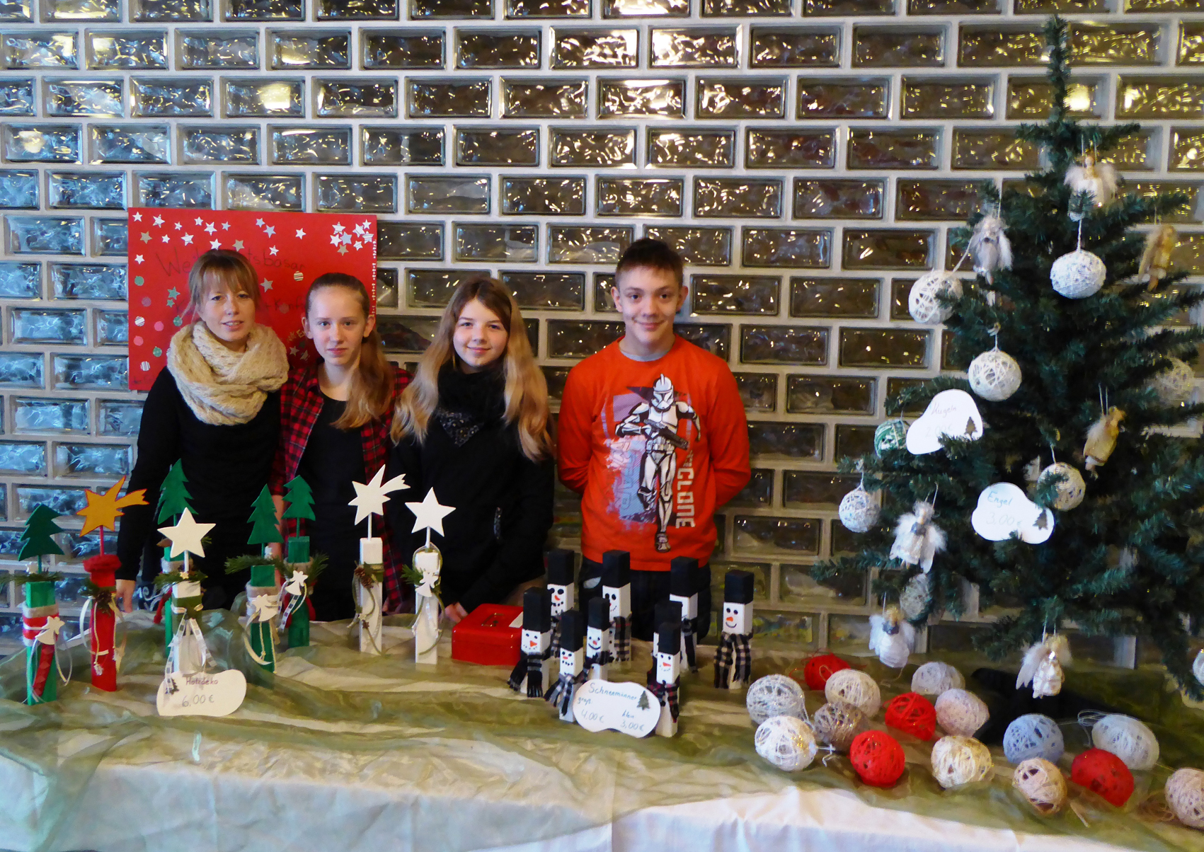 Weihnachtsschmuck Zugunsten Der Paderborner Tafel Evangelischer