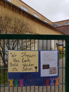 Aktion geplant: Die Erzieherinnen des Evangelischen Familienzentrums Emmaus in Büren wollen in Kontakt zu Kindern und Eltern bleiben. Foto: Kita Emmaus