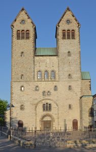 Die Johannes-Passion erklingt im April in der Abdinghofkirche Paderborn. FOTO: EKP-ARCHIV