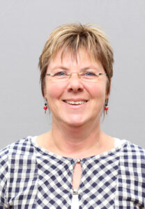 Berät kostenlos zu vorpflegerischen Angeboten: Diakonie-Mitarbeiterin Petra Grunwald-Drobner. Foto: Diakonie Paderborn-Höxter e.V.