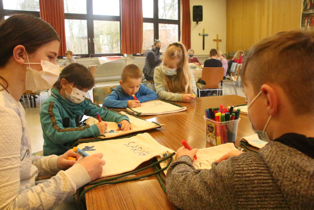 Adventsaktion für Kinder im Gemeindezentrum in Bad Driburg kommt gut an. Foto: Burkhard Battran