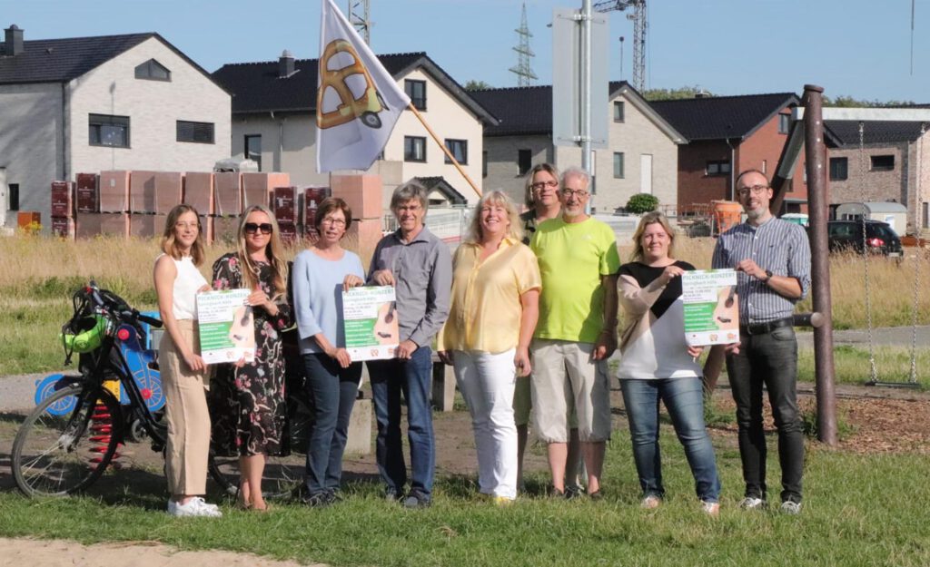 Das Vorbereitungsteam des Quartierskonzertes lädt zu Picknick und Musik ein.Foto: Privat 