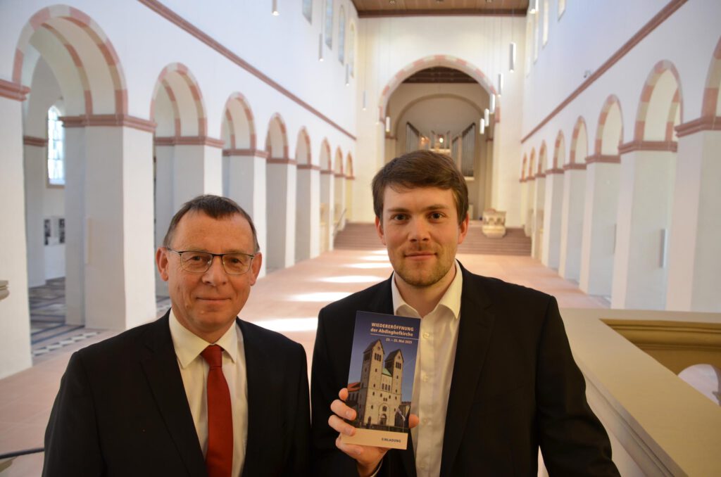 Pfarrer und Kirchenmusiker in der Abdinghofkirche.