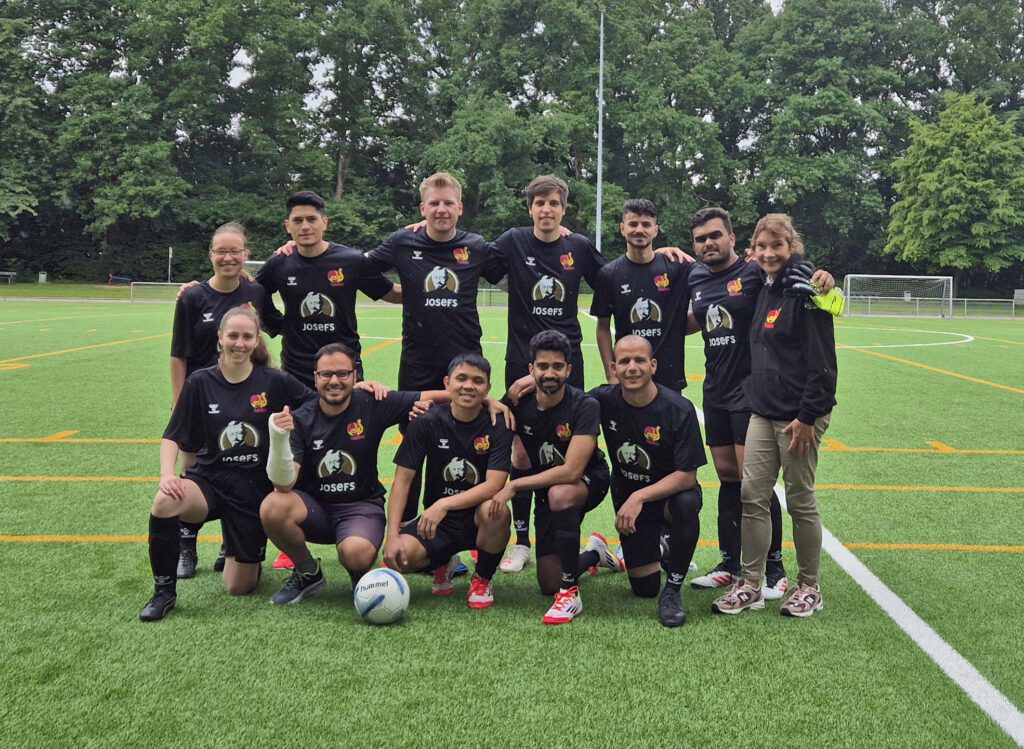 Fußballerinnen und Fußballer der ESG Paderborn.