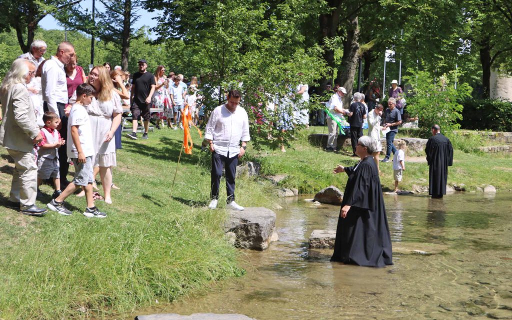 Stellen für die Taufe in der PAder.